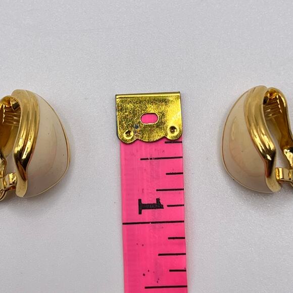 Vintage Monet Clip On Earrings Gold Tone Ivory White Enamel Diamond Shape - Picture 5 of 5